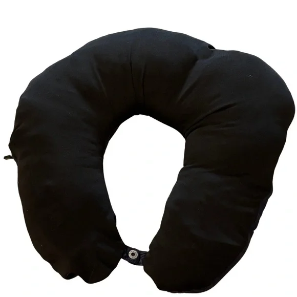 TUMI Patrol Packable PAX Travel Puffer Jacket in Navy - Picture 6 of 9